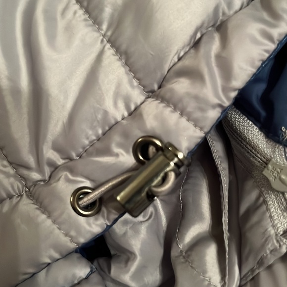 NWOT Women’s Zella reversible puffer jacket - Picture 7 of 8